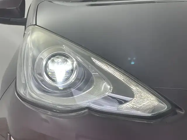 トヨタ アクア S 群馬県 2016(平28)年 3.3万km ディープアメジストマイカメタリック 純正ナビ　バックカメラ　シートヒーター　ビルトインＥＴＣ　横滑り防止　車両接近通報装置　ｎａｎｏｅ　オートライト　オートエアコン　電動格納ミラー　スマートキー　プッシュスタート　スペアキー