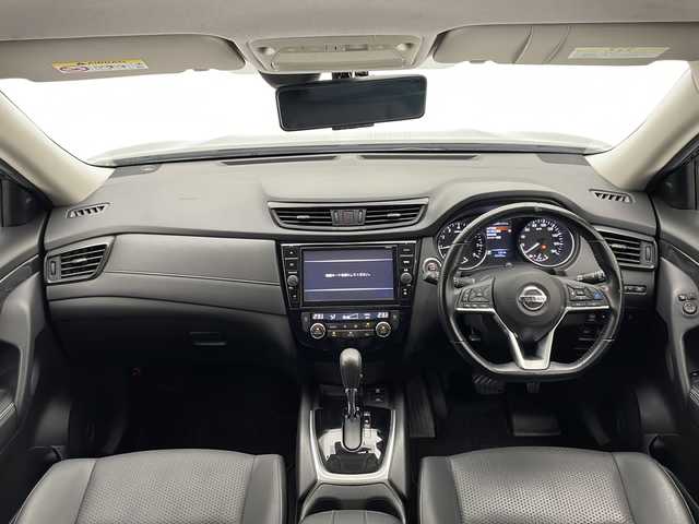 日産 エクストレイル 20Xi 宮崎県 2020(令2)年 4.5万km ダイヤモンドブラック 禁煙車/エマージェンシーブレーキ/純正9型ナビTV/（MM519D-L/CD/DVD/Bluetooth/フルセグTV)/純正ドライブレコーダー/純正ビルトインETC/純正LEDオートライト/純正フォグ/純正18インチアルミ/純正フロアマット/プロパイロット/アラウンドビューモニター/クリアランスソナー/電子パーキング/オートホールド/撥水シート/全席シートヒーター/パワーバックドア/ルーフレール/デュアルオートエアコン/本革巻ハンドル/インテリジェントキー/プッシュエンジンスタート/新車時保証書/取扱い説明書