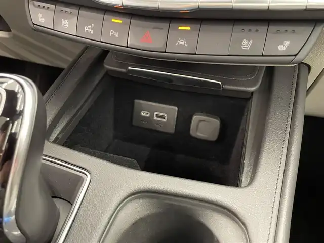 キャデラック ＸＴ４ プラチナム 岡山県 2022(令4)年 2.3万km 黒 レフトハンドル/HUD/LEDヘッドライト/純正20インチアルミ/ステアリングヒーター/スマートエントリー/コーナーセンサー/ETC/BOSEサラウンド/パノラマガラスサンルーフ/ACC/ライトプラチナムレザーシート/シートヒーター/シートベンチレーション/ステアリングヒーター/リアクロストラフィック/リア歩行者検知/ロケイターライト/アイドリングストップ/走行モード切替/ドラレコ/デジタルインナーミラー/PDC/純正ディスプレイオーディオ/アップルカープレイ/アンドロイドオート