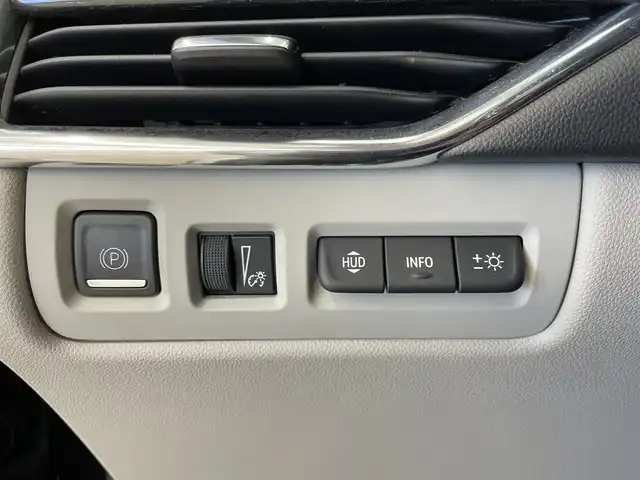 キャデラック ＸＴ４ プラチナム 岡山県 2022(令4)年 2.3万km 黒 レフトハンドル/HUD/LEDヘッドライト/純正20インチアルミ/ステアリングヒーター/スマートエントリー/コーナーセンサー/ETC/BOSEサラウンド/パノラマガラスサンルーフ/ACC/ライトプラチナムレザーシート/シートヒーター/シートベンチレーション/ステアリングヒーター/リアクロストラフィック/リア歩行者検知/ロケイターライト/アイドリングストップ/走行モード切替/ドラレコ/デジタルインナーミラー/PDC/純正ディスプレイオーディオ/アップルカープレイ/アンドロイドオート