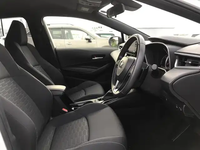 トヨタ カローラ スポーツ G 鳥取県 2020(令2)年 0.9万km プラチナホワイトパールマイカ ４・W・D/ターボ車/ワンオーナー/純正ナビ/BT/Miracast/バックカメラ/トヨタセーフティセンス/レーンキープアシスト/レーダークルーズコントロール/前後クリアランスソナー/LEDヘットライト/オートハイビーム/純正16インチアルミホイール/プッシュエンジンスタート/アイドリングストップ/スマートキー×2