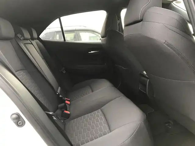 トヨタ カローラ スポーツ G 鳥取県 2020(令2)年 0.9万km プラチナホワイトパールマイカ ４・W・D/ターボ車/ワンオーナー/純正ナビ/BT/Miracast/バックカメラ/トヨタセーフティセンス/レーンキープアシスト/レーダークルーズコントロール/前後クリアランスソナー/LEDヘットライト/オートハイビーム/純正16インチアルミホイール/プッシュエンジンスタート/アイドリングストップ/スマートキー×2