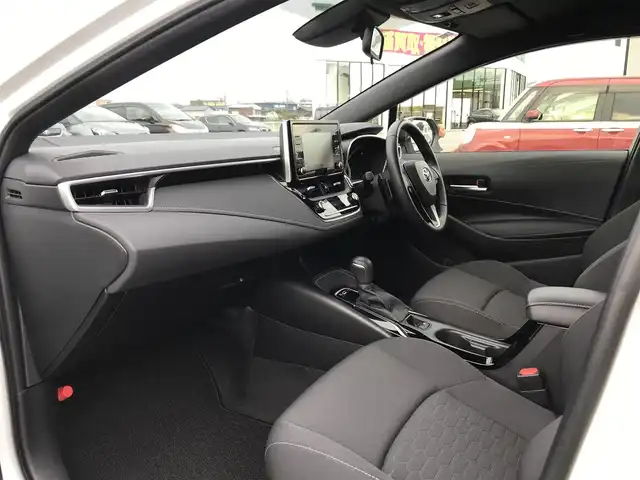 トヨタ カローラ スポーツ G 鳥取県 2020(令2)年 0.9万km プラチナホワイトパールマイカ ４・W・D/ターボ車/ワンオーナー/純正ナビ/BT/Miracast/バックカメラ/トヨタセーフティセンス/レーンキープアシスト/レーダークルーズコントロール/前後クリアランスソナー/LEDヘットライト/オートハイビーム/純正16インチアルミホイール/プッシュエンジンスタート/アイドリングストップ/スマートキー×2