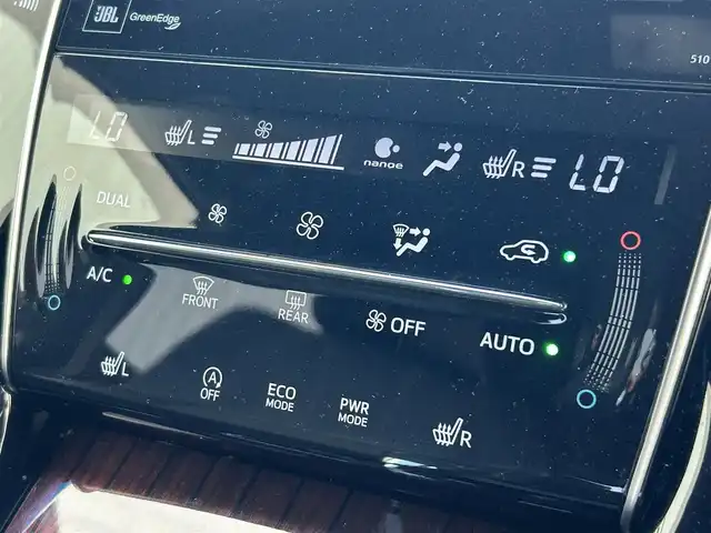 トヨタ ハリアー プレミアム 滋賀県 2017(平29)年 7.5万km ブラック モデリスタエアロ/モデリスタラゲージLEDライト/マイコン制御チルト＆スライド電動ムーンルーフ/JBLプレミアムサウンド/9インチ純正ナビ【510137】/(FM/AM/CD/DVD/フルセグ/Bluetooth)/ETC2.0/バックカメラ/プリクラッシュブレーキアシスト	/レーンキープアシスト	/レーダークルーズコントロール/運転席・助手席シートヒーター/シートメモリー/電動リアゲート/電動格納ミラー/アイドリングストップ/革巻きステアリング/ステアリングスイッチ/オートライト/LEDヘッドライト/フロントフォグ/オートマチックハイビーム/フルオートエアコン/プッシュスタート/スマートキー/純正フロアマット