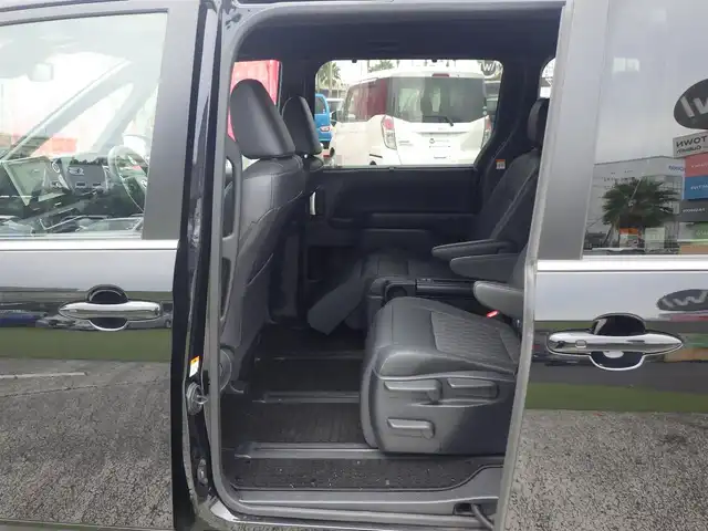 トヨタ ノア S－Z 千葉県 2022(令4)年 3.6万km アティチュードブラックマイカ Toyota Safety Sense/・プリクラッシュセーフティ/・レーンディパーチャーアラート/・オートハイビーム/・レーダークルーズコントロール/・ブラインドスポットモニタリング/TOYOTAチームメイト/・アドバンストパーク/両側パワースライドドア/純正コネクティッドナビ/地デジTV/【Bluetooth接続】/パノラミックビューモニター/ドライブレコーダー（前後撮影）/ハーフレザーシート/革巻きステアリング/ステアリングスイッチ/ETC/LEDヘッドライト/フォグライト/ウインカーミラー/クリアランスソナー/純正17インチアルミホイル/サイド/カーテンエアバッグ/スマートキー