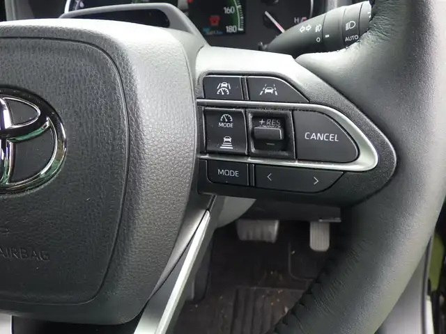 トヨタ ノア S－Z 千葉県 2022(令4)年 3.6万km アティチュードブラックマイカ Toyota Safety Sense/・プリクラッシュセーフティ/・レーンディパーチャーアラート/・オートハイビーム/・レーダークルーズコントロール/・ブラインドスポットモニタリング/TOYOTAチームメイト/・アドバンストパーク/両側パワースライドドア/純正コネクティッドナビ/地デジTV/【Bluetooth接続】/パノラミックビューモニター/ドライブレコーダー（前後撮影）/ハーフレザーシート/革巻きステアリング/ステアリングスイッチ/ETC/LEDヘッドライト/フォグライト/ウインカーミラー/クリアランスソナー/純正17インチアルミホイル/サイド/カーテンエアバッグ/スマートキー