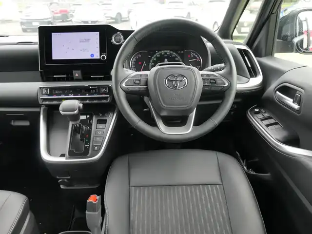 トヨタ ノア S－Z 千葉県 2022(令4)年 3.6万km アティチュードブラックマイカ Toyota Safety Sense/・プリクラッシュセーフティ/・レーンディパーチャーアラート/・オートハイビーム/・レーダークルーズコントロール/・ブラインドスポットモニタリング/TOYOTAチームメイト/・アドバンストパーク/両側パワースライドドア/純正コネクティッドナビ/地デジTV/【Bluetooth接続】/パノラミックビューモニター/ドライブレコーダー（前後撮影）/ハーフレザーシート/革巻きステアリング/ステアリングスイッチ/ETC/LEDヘッドライト/フォグライト/ウインカーミラー/クリアランスソナー/純正17インチアルミホイル/サイド/カーテンエアバッグ/スマートキー