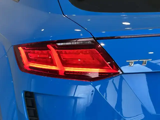アウディ ＴＴクーペ 40TFSI 愛知県 2020(令2)年 5.5万km 青 ＳラインＰＫＧ　/マトリクスＬＥＤヘッドライト/バーチャルコクピット　/コンフォートＰＫＧ　/ＭＭＩナビゲーション　/バックカメラ　/Ｂｌｕｅｔｏｏｔｈ　/フルセグＴＶ　/コーナーセンサー　/クルーズコントロール/シートヒーター/ＥＴC/アイドリングストップ/ウィンカーミラー
