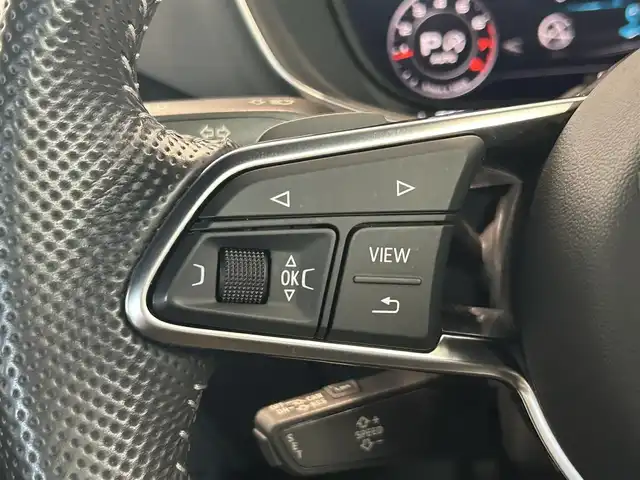 アウディ ＴＴクーペ 40TFSI 愛知県 2020(令2)年 5.5万km 青 ＳラインＰＫＧ　/マトリクスＬＥＤヘッドライト/バーチャルコクピット　/コンフォートＰＫＧ　/ＭＭＩナビゲーション　/バックカメラ　/Ｂｌｕｅｔｏｏｔｈ　/フルセグＴＶ　/コーナーセンサー　/クルーズコントロール/シートヒーター/ＥＴC/アイドリングストップ/ウィンカーミラー