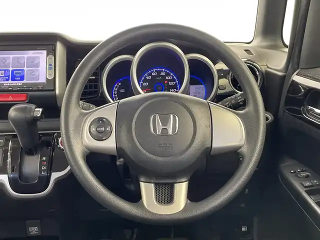 ホンダ Ｎ ＢＯＸ カスタム G SSパッケージ 栃木県 2015(平27)年 4.9万km スマートブラック 純正メモリナビ/（CD/DVD/TV/Bluetooth/SD）/バックカメラ/シティブレーキアクティブシステム/ETC/両側パワースライドドア/チップアップシート/禁煙車/オートライト/HIDヘッドライト/横滑り防止装置/スマートキー/プッシュスタート/アイドリングストップ/ステアリングスイッチ/Fフォグランプ/ドアバイザー/電動格納ミラー/純正14インチアルミホイール/純正フロアマット