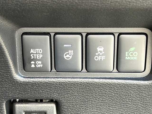 三菱 デリカＤ：５ P 岩手県 2024(令6)年 1.8万km グラファイトグレーメタリック/ブラックマイカ フリップダウンモニター　アルパイン製１１型ナビ　全周囲カメラ　Ｂｌｕｅｔｏｏｔｈ　ＤＶＤ再生　ＨＤＭＩ／ＵＳＢ接続　フルセグ　両側パワースライドドア　電動Ｒゲート　１００Ｖコンセント　シートヒーター