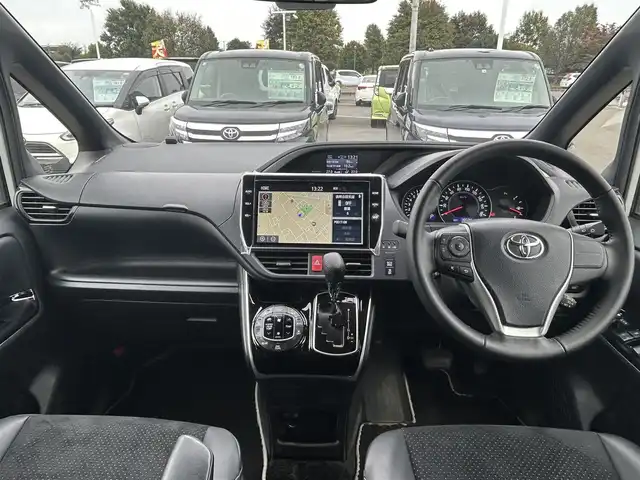 トヨタ ヴォクシー ZS 煌Ⅲ 栃木県 2021(令3)年 3.9万km ホワイトパールクリスタルシャイン トヨタセーフティセンス/純正10インチメモリナビ/フルセグTV/DVD/Bluetooth/MSV/TVキャンセラー/バックカメラ/ビルトインETC2.0/スペアタイヤ/クルーズコントロール/両側パワースライドドア/ハーフレザーシート/2列目ロールサンシェード/シートバックテーブル/クリアランスソナー/LEDヘッドライト/フォグランプ/オートハイビーム/AAC/スマートキー