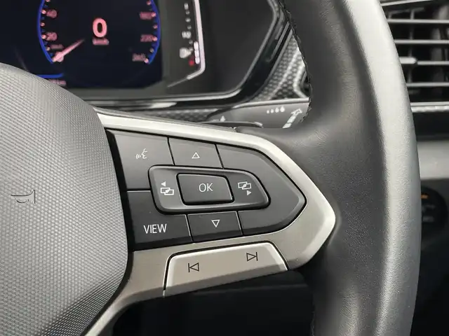 フォルクスワーゲン ＶＷ Ｔ－クロス TSI アクティブ 三重県 2024(令6)年 1.4万km グレー テクノロジーＰＫＧ　/セーフティＰＫＧ　/ディスカバープロＰＫＧ　/純正１６インチアルミ　/アスコットグレー　/ＡＣＣ　/ワイヤレスチャージ　/純正ナビ　/バックカメラ　/ＥＴＣ　/ｉＱドライブ　/ＬＥＤヘッドライト