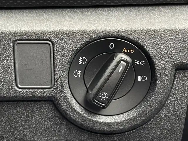 フォルクスワーゲン ＶＷ Ｔ－クロス TSI アクティブ 三重県 2024(令6)年 1.4万km グレー テクノロジーＰＫＧ　/セーフティＰＫＧ　/ディスカバープロＰＫＧ　/純正１６インチアルミ　/アスコットグレー　/ＡＣＣ　/ワイヤレスチャージ　/純正ナビ　/バックカメラ　/ＥＴＣ　/ｉＱドライブ　/ＬＥＤヘッドライト