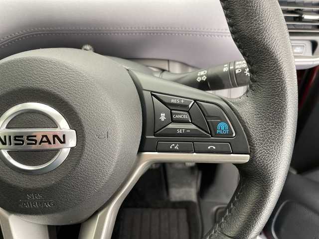 日産 セレナ ハイウェイスター V 愛知県 2022(令4)年 3.1万km マルーンレッド 2トーン プロパイロット/純正10型ナビ/フリップダウンモニター/全方位カメラ/両側パワースライドドア/クルーズコントロール/バックカメラ/ハンズフリースライドドア/コーナーセンサー/純正アルミホイール/LEDヘッドライト/インテリジェントミラー/リアオートエアコン/オートライト/ドライブレコーダー/ETC/衝突軽減システム/CD DVD/Bluetooth/ステアリングスイッチ/スマートキー/プッシュスタート