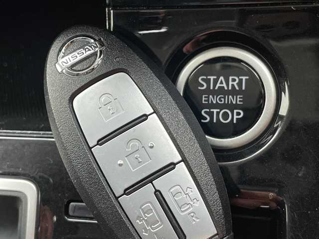 日産 セレナ ハイウェイスター V 愛知県 2022(令4)年 3.1万km マルーンレッド 2トーン プロパイロット/純正10型ナビ/フリップダウンモニター/全方位カメラ/両側パワースライドドア/クルーズコントロール/バックカメラ/ハンズフリースライドドア/コーナーセンサー/純正アルミホイール/LEDヘッドライト/インテリジェントミラー/リアオートエアコン/オートライト/ドライブレコーダー/ETC/衝突軽減システム/CD DVD/Bluetooth/ステアリングスイッチ/スマートキー/プッシュスタート