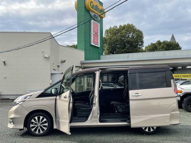 日産 セレナ ハイウェイスターVセレクションⅡ 宮崎県 2018(平30)年 5万km カシミヤグレージュ 2トーン ワンオーナー/プロパイロット/プッシュスタート/純正ナビ/（CD・DVD・フルセグTV・BTオーディオ・SD）/アラウンドビューモニター/ETC/ドライブレコーダー/純正16インチAW/両側パワースライドドア/LEDヘッドライト/オートライト/フォグライト/前後コーナーセンサー/横滑り防止装置/ウィンカーミラー/純正フロアマット/純正ドアバイザー/新車保証書/取扱説明書/スマートスペアキー×1本