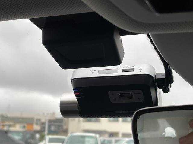 フォルクスワーゲン ゴルフ Ｒ 埼玉県 2018(平30)年 5.4万km パール ワンオーナー /黒革シート /ディスカバープロナビ /バックカメラ /カープレイ /フルセグTV /ACC /シートヒーター /パワーシート /ドライブレコーダー /LEDヘッドライト /ETC