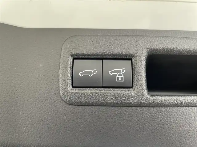 トヨタ ハリアー G 岐阜県 2020(令2)年 5.1万km ホワイトパールクリスタルシャイン 純正ナビ（フルセグ・Ｂｌｕｅｔｏｏｔｈ・ＵＳＢ）　/トヨタセーフティセンス　/純正デジタルインナーミラー　/バックカメラ　/ビルトインETC2.0 /ハーフレザーシート　/クリアランスソナー　/LEDヘッドライト/純正18インチアルミホイール/取扱説明書/ナビ取扱説明書