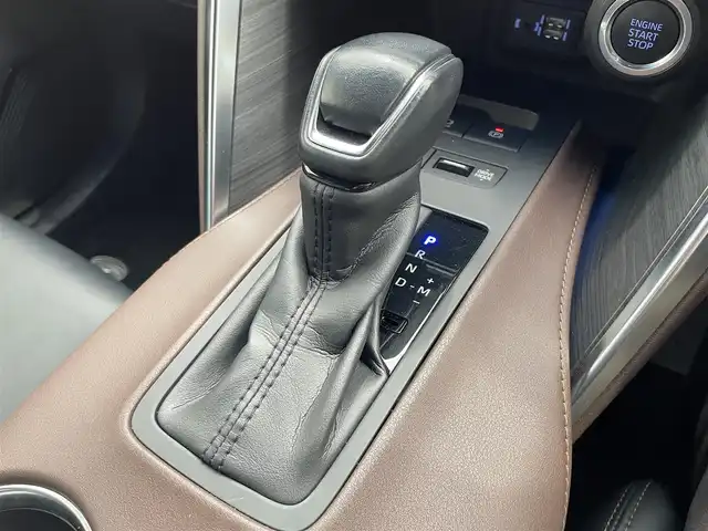 トヨタ ハリアー G 岐阜県 2020(令2)年 5.1万km ホワイトパールクリスタルシャイン 純正ナビ（フルセグ・Ｂｌｕｅｔｏｏｔｈ・ＵＳＢ）　/トヨタセーフティセンス　/純正デジタルインナーミラー　/バックカメラ　/ビルトインETC2.0 /ハーフレザーシート　/クリアランスソナー　/LEDヘッドライト/純正18インチアルミホイール/取扱説明書/ナビ取扱説明書