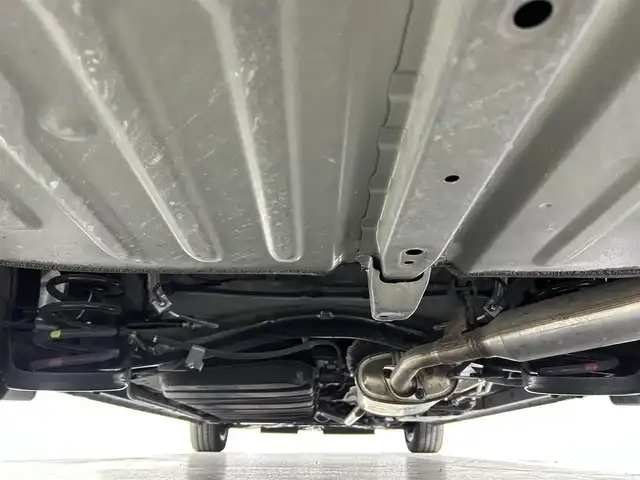 トヨタ エスクァイア ハイブリッド Gi 佐賀県 2019(令1)年 3.4万km ブラック ディーラー純正ワイドナビ/フルセグTV/Bluetooth/FM/AM/バックカメラ/合皮シート/シートヒーター/Wオートエアコン/両側パワースライドドア/ビルトインETC/コーナーセンサー/メーカーオプションサウンドスピーカー/革巻きステアリング/トヨタセーフティセンス/PCS・２DA/オートマチックハイビーム/クルーズコントロール