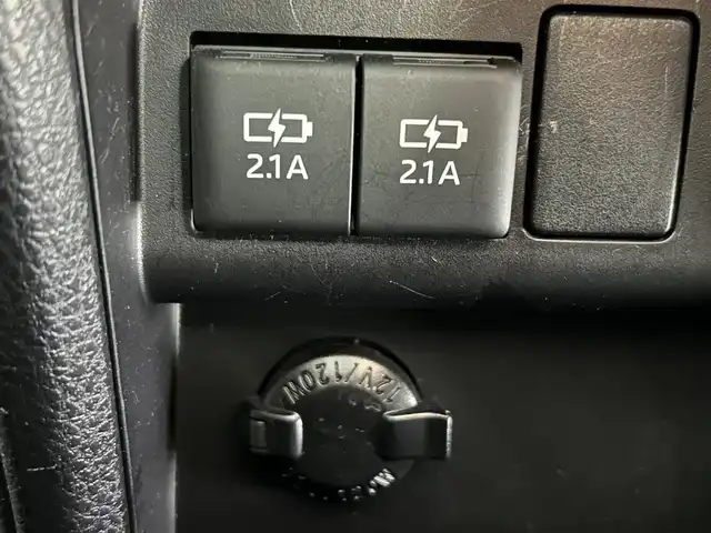 トヨタ エスクァイア ハイブリッド Gi 佐賀県 2019(令1)年 3.4万km ブラック ディーラー純正ワイドナビ/フルセグTV/Bluetooth/FM/AM/バックカメラ/合皮シート/シートヒーター/Wオートエアコン/両側パワースライドドア/ビルトインETC/コーナーセンサー/メーカーオプションサウンドスピーカー/革巻きステアリング/トヨタセーフティセンス/PCS・２DA/オートマチックハイビーム/クルーズコントロール