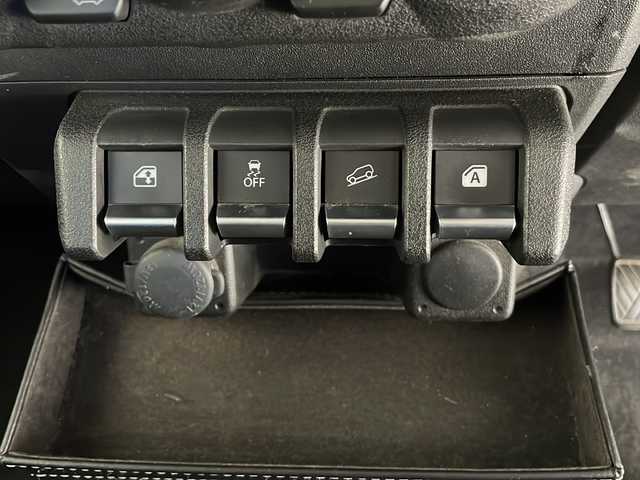 スズキ ジムニー XC 長野県 2018(平30)年 7.7万km シルキーシルバーメタリック ４ＷＤ・ターボ/イクリプスナビ/ＣＤ再生/フルセグＴＶ/LEDヘッドライト/オートライト/衝突被害軽減ブレーキ/レーンディパーチャーアラート/前席シートヒーター/前後ドライブレコーダー/クルーズコントロール/スマートキー/プッシュスタート/スペアキー/純正16インチアルミホイール