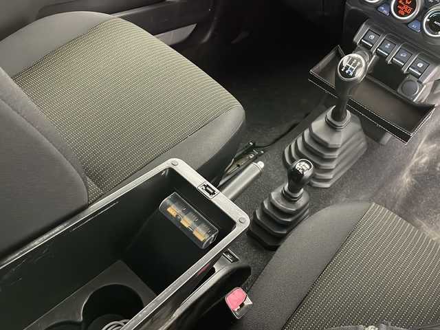 スズキ ジムニー XC 長野県 2018(平30)年 7.7万km シルキーシルバーメタリック ４ＷＤ・ターボ/イクリプスナビ/ＣＤ再生/フルセグＴＶ/LEDヘッドライト/オートライト/衝突被害軽減ブレーキ/レーンディパーチャーアラート/前席シートヒーター/前後ドライブレコーダー/クルーズコントロール/スマートキー/プッシュスタート/スペアキー/純正16インチアルミホイール