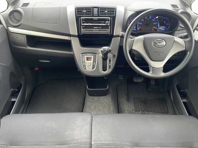 ダイハツ ムーヴ カスタム X SA 道東・釧路十勝 2013(平25)年 10.4万km リキッドシルバーM ・４WD/・社外HDDナビ/（HDD CD DVD MD)/・衝突被害軽減システム/・横滑り防止装置/・アイドリングストップ/・ETC/・電動格納ミラー/・ウィンカーミラー/・プッシュスタート/・スマートキー/・純正フロアマット/・純正ドアバイザー/・純正14インチアルミホイール/・LEDヘッドライト/・ハロゲンフォグライト/・オートライト/・取扱説明書