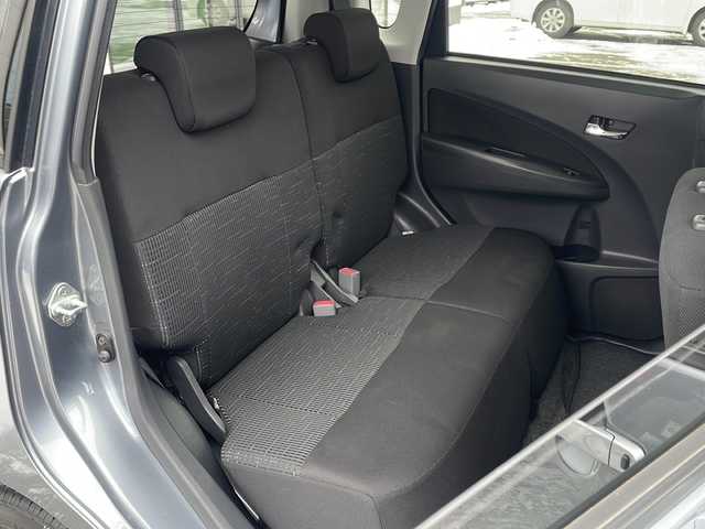 ダイハツ ムーヴ カスタム X SA 道東・釧路十勝 2013(平25)年 10.4万km リキッドシルバーM ・４WD/・社外HDDナビ/（HDD CD DVD MD)/・衝突被害軽減システム/・横滑り防止装置/・アイドリングストップ/・ETC/・電動格納ミラー/・ウィンカーミラー/・プッシュスタート/・スマートキー/・純正フロアマット/・純正ドアバイザー/・純正14インチアルミホイール/・LEDヘッドライト/・ハロゲンフォグライト/・オートライト/・取扱説明書