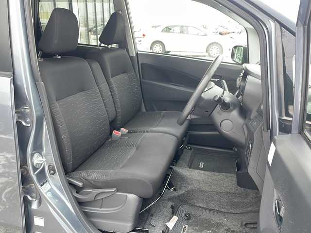 ダイハツ ムーヴ カスタム X SA 道東・釧路十勝 2013(平25)年 10.4万km リキッドシルバーM ・４WD/・社外HDDナビ/（HDD CD DVD MD)/・衝突被害軽減システム/・横滑り防止装置/・アイドリングストップ/・ETC/・電動格納ミラー/・ウィンカーミラー/・プッシュスタート/・スマートキー/・純正フロアマット/・純正ドアバイザー/・純正14インチアルミホイール/・LEDヘッドライト/・ハロゲンフォグライト/・オートライト/・取扱説明書