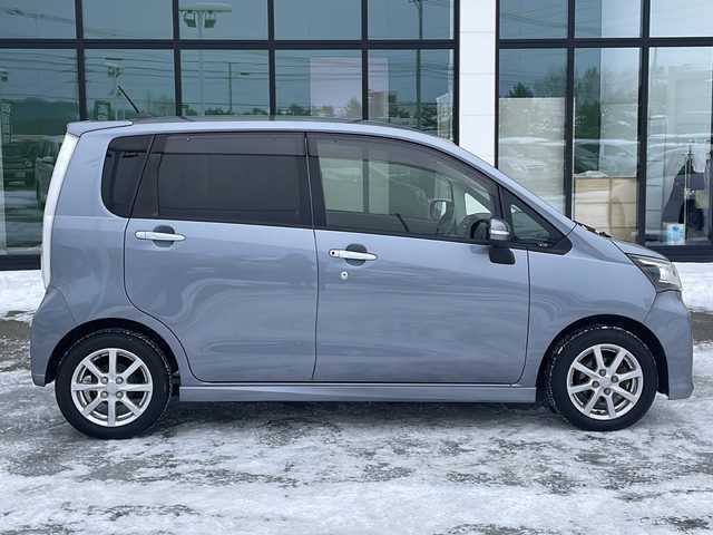 ダイハツ ムーヴ カスタム X SA 道東・釧路十勝 2013(平25)年 10.4万km リキッドシルバーM ・４WD/・社外HDDナビ/（HDD CD DVD MD)/・衝突被害軽減システム/・横滑り防止装置/・アイドリングストップ/・ETC/・電動格納ミラー/・ウィンカーミラー/・プッシュスタート/・スマートキー/・純正フロアマット/・純正ドアバイザー/・純正14インチアルミホイール/・LEDヘッドライト/・ハロゲンフォグライト/・オートライト/・取扱説明書