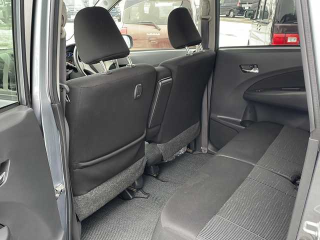 ダイハツ ムーヴ カスタム X SA 道東・釧路十勝 2013(平25)年 10.4万km リキッドシルバーM ・４WD/・社外HDDナビ/（HDD CD DVD MD)/・衝突被害軽減システム/・横滑り防止装置/・アイドリングストップ/・ETC/・電動格納ミラー/・ウィンカーミラー/・プッシュスタート/・スマートキー/・純正フロアマット/・純正ドアバイザー/・純正14インチアルミホイール/・LEDヘッドライト/・ハロゲンフォグライト/・オートライト/・取扱説明書