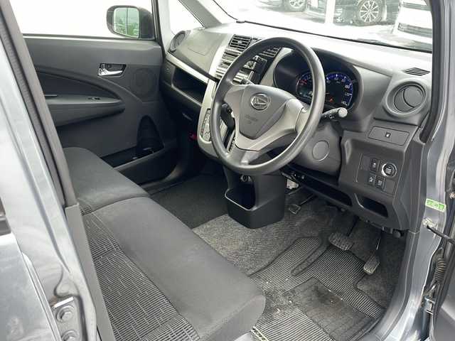 ダイハツ ムーヴ カスタム X SA 道東・釧路十勝 2013(平25)年 10.4万km リキッドシルバーM ・４WD/・社外HDDナビ/（HDD CD DVD MD)/・衝突被害軽減システム/・横滑り防止装置/・アイドリングストップ/・ETC/・電動格納ミラー/・ウィンカーミラー/・プッシュスタート/・スマートキー/・純正フロアマット/・純正ドアバイザー/・純正14インチアルミホイール/・LEDヘッドライト/・ハロゲンフォグライト/・オートライト/・取扱説明書