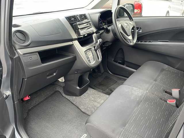 ダイハツ ムーヴ カスタム X SA 道東・釧路十勝 2013(平25)年 10.4万km リキッドシルバーM ・４WD/・社外HDDナビ/（HDD CD DVD MD)/・衝突被害軽減システム/・横滑り防止装置/・アイドリングストップ/・ETC/・電動格納ミラー/・ウィンカーミラー/・プッシュスタート/・スマートキー/・純正フロアマット/・純正ドアバイザー/・純正14インチアルミホイール/・LEDヘッドライト/・ハロゲンフォグライト/・オートライト/・取扱説明書