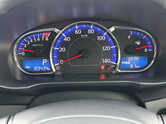 ダイハツ ムーヴ カスタム X SA 道東・釧路十勝 2013(平25)年 10.4万km リキッドシルバーM ・４WD/・社外HDDナビ/（HDD CD DVD MD)/・衝突被害軽減システム/・横滑り防止装置/・アイドリングストップ/・ETC/・電動格納ミラー/・ウィンカーミラー/・プッシュスタート/・スマートキー/・純正フロアマット/・純正ドアバイザー/・純正14インチアルミホイール/・LEDヘッドライト/・ハロゲンフォグライト/・オートライト/・取扱説明書