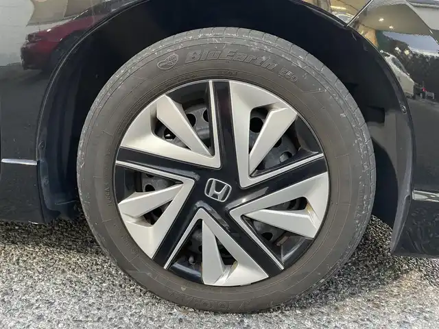 ホンダ シャトル ハイブリッド X ホンダセンシング 愛知県 2019(令1)年 3.1万km クリスタルブラックパール Gathersナビ（フルセグ、CD、DVD、AM、FM、BT）/バックカメラ/プッシュスタート/レーダークルーズコントロール/パドルシフト/ビルトインETC/ステアリングリモコン/ハーフレザーシート/シートヒーター（DN）/オートライト/電格ウィンカーミラー/横滑り防止/衝突軽減システム/路外逸脱抑制システム/スペアキー/取扱説明書/ナビ取扱説明書/保証書