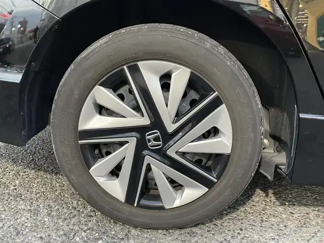 ホンダ シャトル ハイブリッド X ホンダセンシング 愛知県 2019(令1)年 3.1万km クリスタルブラックパール Gathersナビ（フルセグ、CD、DVD、AM、FM、BT）/バックカメラ/プッシュスタート/レーダークルーズコントロール/パドルシフト/ビルトインETC/ステアリングリモコン/ハーフレザーシート/シートヒーター（DN）/オートライト/電格ウィンカーミラー/横滑り防止/衝突軽減システム/路外逸脱抑制システム/スペアキー/取扱説明書/ナビ取扱説明書/保証書