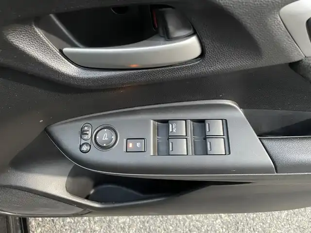 ホンダ シャトル ハイブリッド X ホンダセンシング 愛知県 2019(令1)年 3.1万km クリスタルブラックパール Gathersナビ（フルセグ、CD、DVD、AM、FM、BT）/バックカメラ/プッシュスタート/レーダークルーズコントロール/パドルシフト/ビルトインETC/ステアリングリモコン/ハーフレザーシート/シートヒーター（DN）/オートライト/電格ウィンカーミラー/横滑り防止/衝突軽減システム/路外逸脱抑制システム/スペアキー/取扱説明書/ナビ取扱説明書/保証書