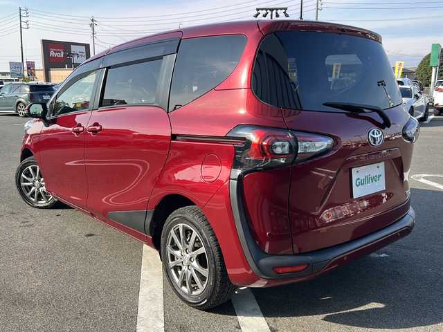 トヨタ シエンタ ハイブリッド ファンベースG セーフティED 岐阜県 2021(令3)年 3.9万km センシュアルレッドマイカ 登録時走行距離：38455km/純正ナビ（NSZT-W68T）/フルセグテレビ・Bluetooth・CD/パノラミックビューモニター/両側パワースライドドア/ビルトインETC/シートヒーター/エアシート/ステアリングヒーター/トヨタセーフティーセンス/クルーズコントロール/レーンキープアシスト/前後コーナーセンサー/LEDヘッドライト/オートライト/オートマチックハイビーム/フォグライト/サマータイヤ車載/プッシュスタート/スマートキー/ドアバイザー