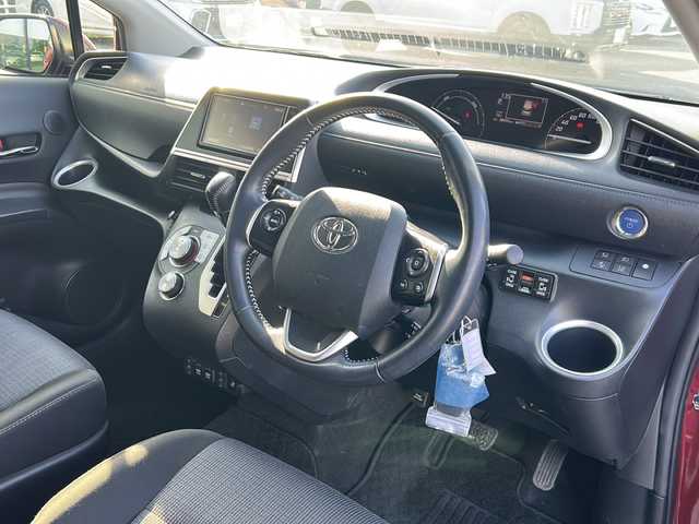 トヨタ シエンタ ハイブリッド ファンベースG セーフティED 岐阜県 2021(令3)年 3.9万km センシュアルレッドマイカ 登録時走行距離：38455km/純正ナビ（NSZT-W68T）/フルセグテレビ・Bluetooth・CD/パノラミックビューモニター/両側パワースライドドア/ビルトインETC/シートヒーター/エアシート/ステアリングヒーター/トヨタセーフティーセンス/クルーズコントロール/レーンキープアシスト/前後コーナーセンサー/LEDヘッドライト/オートライト/オートマチックハイビーム/フォグライト/サマータイヤ車載/プッシュスタート/スマートキー/ドアバイザー