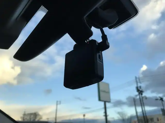 スバル レヴォーグ 1．6GT アイサイト Sスタイル 鳥取県 2015(平27)年 2.5万km クリスタルブラックシリカ ４・W・D　ターボ車/社外ナビ/フルセグ/CD/DVD/BT/バックカメラ/ドライブレコーダー・ETC/アイサイト/レーンキープアシスト/レーダークルーズコントロール/コーナーセンサー/運転席パワーシート/LEDヘットライト/パドルシフト/純正18インチアルミホイール/電動パーキングブレーキ/プッシュエンジンスタート/スペアキー/フロアマット/ドアバイザー