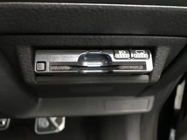 スバル レヴォーグ 1．6GT アイサイト Sスタイル 鳥取県 2015(平27)年 2.5万km クリスタルブラックシリカ ４・W・D　ターボ車/社外ナビ/フルセグ/CD/DVD/BT/バックカメラ/ドライブレコーダー・ETC/アイサイト/レーンキープアシスト/レーダークルーズコントロール/コーナーセンサー/運転席パワーシート/LEDヘットライト/パドルシフト/純正18インチアルミホイール/電動パーキングブレーキ/プッシュエンジンスタート/スペアキー/フロアマット/ドアバイザー