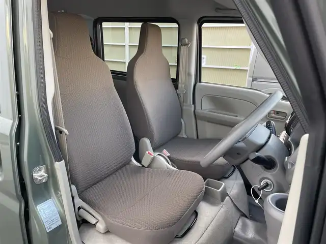 スズキ エブリイ PA リミテッド 東京都 2025(令7)年 0.1千km 緑 禁煙車/FM/AM/スズキセーフティーサポート/・衝突被害軽減ブレーキ/・後退時抑制ブレーキ/・車線逸脱警報/デュアルカメラサポート/ヘッドライトレベライザー/リアパーキングセンサー/レーンキープアシスト/USBソケット×２/キーレス