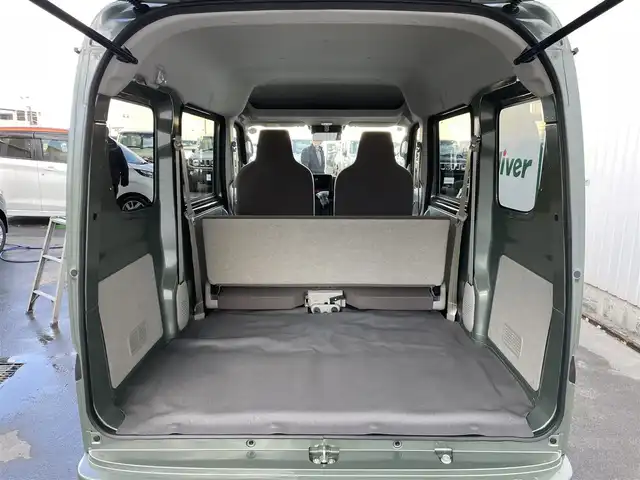 スズキ エブリイ PA リミテッド 東京都 2025(令7)年 0.1千km 緑 禁煙車/FM/AM/スズキセーフティーサポート/・衝突被害軽減ブレーキ/・後退時抑制ブレーキ/・車線逸脱警報/デュアルカメラサポート/ヘッドライトレベライザー/リアパーキングセンサー/レーンキープアシスト/USBソケット×２/キーレス