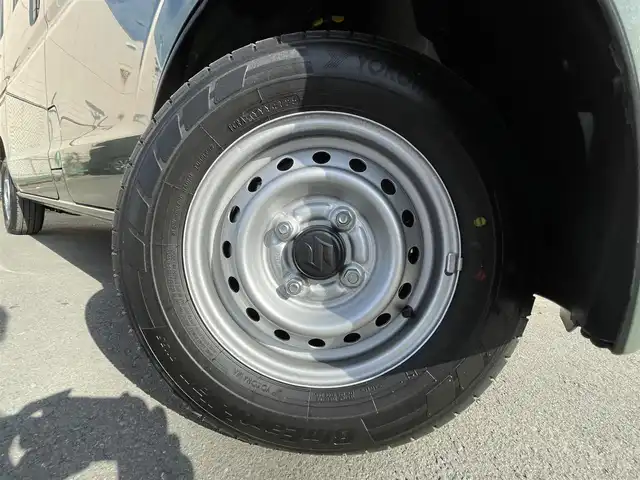 スズキ エブリイ PA リミテッド 東京都 2025(令7)年 0.1千km 緑 禁煙車/FM/AM/スズキセーフティーサポート/・衝突被害軽減ブレーキ/・後退時抑制ブレーキ/・車線逸脱警報/デュアルカメラサポート/ヘッドライトレベライザー/リアパーキングセンサー/レーンキープアシスト/USBソケット×２/キーレス