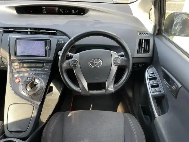 トヨタ プリウス S ツーリングセレ G’s 愛知県 2014(平26)年 12.4万km ブラック (株)IDOMが運営する【じしゃロン名古屋鳴海店】の自社ローン専用車両になりますこちらは現金またはオートローンご利用時の価格です。自社ローンご希望の方は別途その旨お申付け下さい/純正ディーラーオプションナビ/フルセグTV/Bluetooth/バックカメラ/ETC/純正AW