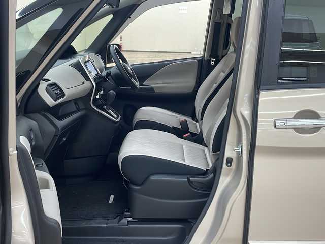 日産 セレナ ハイウェイスター Vセレクション 道央・札幌 2017(平29)年 7.5万km カシミヤグレージュ 2トーン ・プロパイロット/・衝突軽減ブレーキ/・横滑り防止装置/・アイドリングストップ/・車線逸脱警報/・レーダークルーズコントロール/・両側パワースライドドア/・純正SDナビ/・フルセグTV/・全方位カメラ/・社外フリップダウンモニター/・ETC/・LEDヘッドライト
