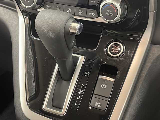 日産 セレナ ハイウェイスター Vセレクション 道央・札幌 2017(平29)年 7.5万km カシミヤグレージュ 2トーン ・プロパイロット/・衝突軽減ブレーキ/・横滑り防止装置/・アイドリングストップ/・車線逸脱警報/・レーダークルーズコントロール/・両側パワースライドドア/・純正SDナビ/・フルセグTV/・全方位カメラ/・社外フリップダウンモニター/・ETC/・LEDヘッドライト