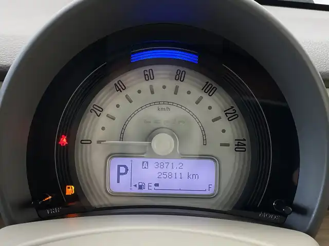 スズキ ラパン X 新潟県 2015(平27)年 2.6万km シフォンアイボリーメタリック 禁煙車/登録時走行距離：25786km/メーカーオプション純正ナビ/CD/フルセグTV/Bluetooth/AUX/全方位カメラ/バックカメラ/前後ドライブレコーダー/ETC/衝突被害軽減システム/横滑り防止装置/HIDヘッドライト/運転席シートヒーター/エンジンスタートボタン/スマートキー/純正フロアマット/純正14インチアルミホイール